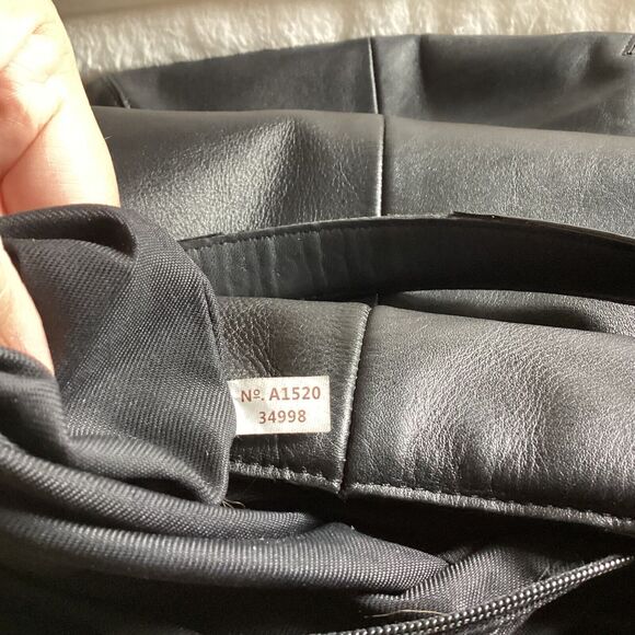 Coach Circle Hobo in Studded Calf Leather 34998 RARE - Picture 7 of 7